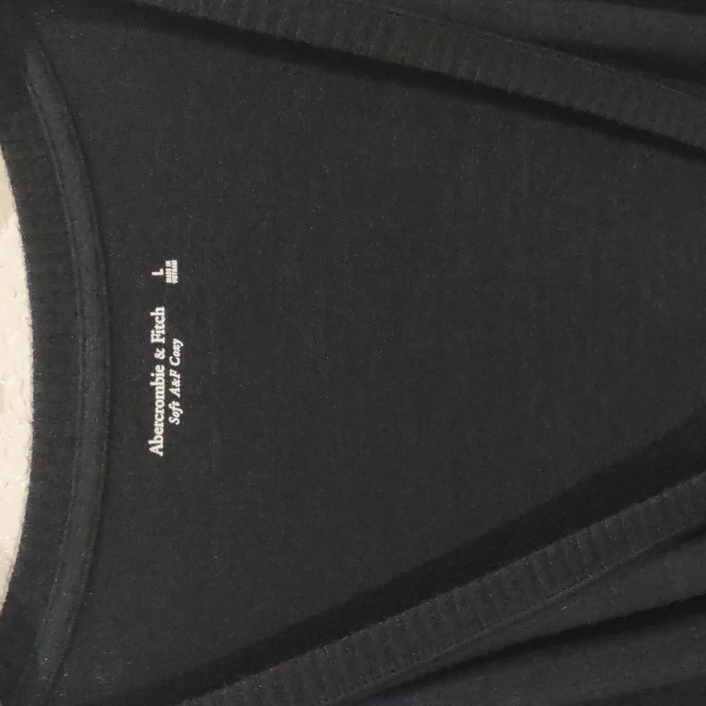 ABERCROMBIE & FITCH TOP. - Picture 4 of 11